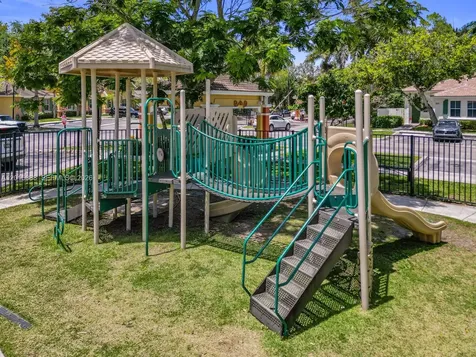 934 NE 42nd Terrace Homestead FL 33033