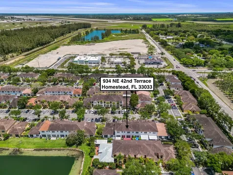 934 NE 42nd Terrace Homestead FL 33033