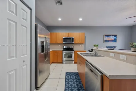 934 NE 42nd Terrace Homestead FL 33033