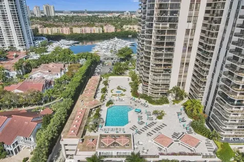 19667 Turnberry Way Aventura FL 33180
