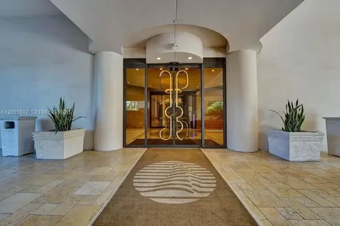 19667 Turnberry Way Aventura FL 33180