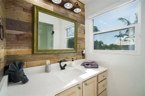 474 Peninsula Drive Fort Pierce FL 34946