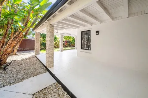 7525 Adventure Avenue North Bay Village FL 33141