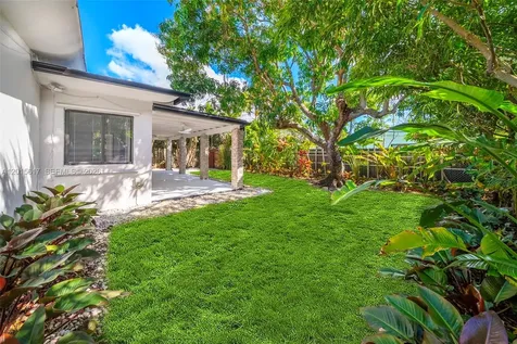 7525 Adventure Avenue North Bay Village FL 33141