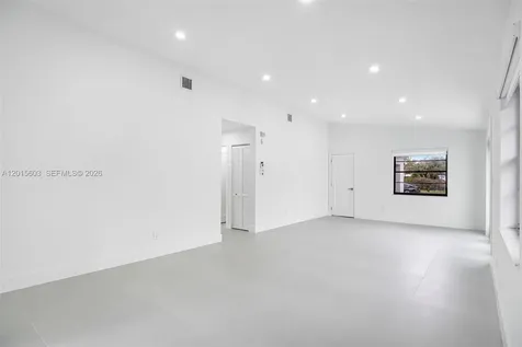 2060 N 26th Avenue Hollywood FL 33020