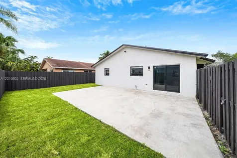 2060 N 26th Avenue Hollywood FL 33020