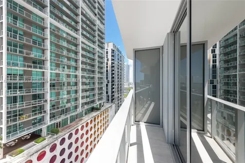 77 SE 5th Street Miami FL 33131