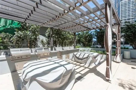 77 SE 5th Street Miami FL 33131