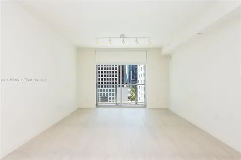 77 SE 5th Street Miami FL 33131