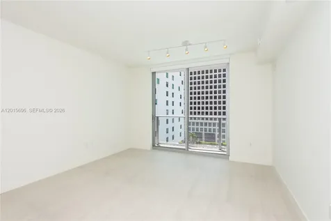 77 SE 5th Street Miami FL 33131