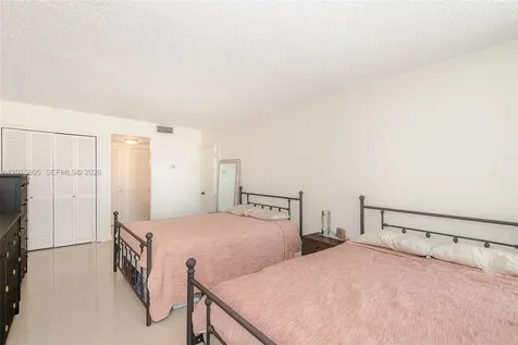 5750 Collins Avenue Miami Beach FL 33140