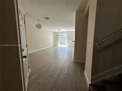 1036 NE 208th Street Miami FL 33179