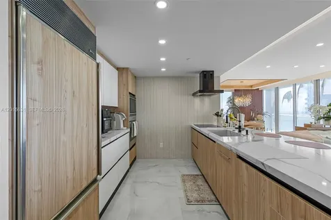 465 Brickell Avenue Miami FL 33131