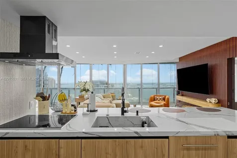 465 Brickell Avenue Miami FL 33131