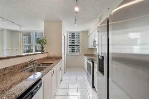 1155 Brickell Bay Drive Miami FL 33131