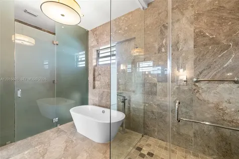 5255 Collins Avenue Miami Beach FL 33140
