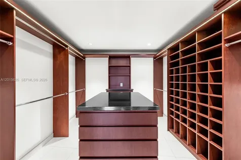 5255 Collins Avenue Miami Beach FL 33140