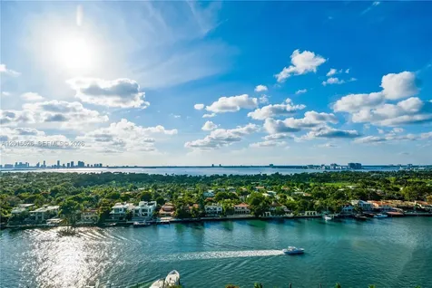 5255 Collins Avenue Miami Beach FL 33140