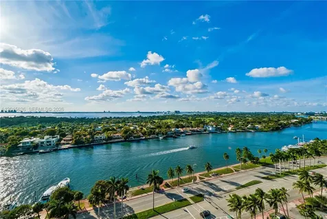 5255 Collins Avenue Miami Beach FL 33140