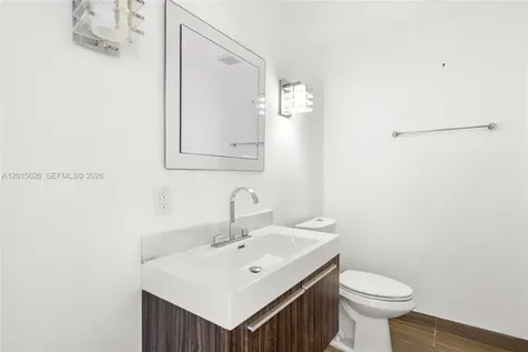 5255 Collins Avenue Miami Beach FL 33140
