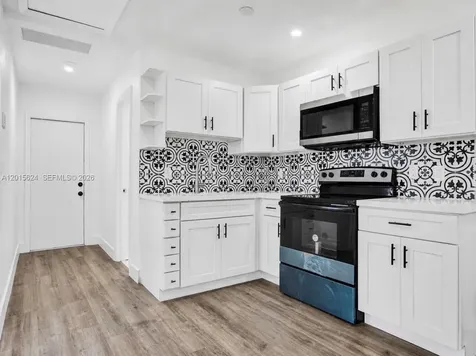 4129 SW 23 Street West Park FL 33023