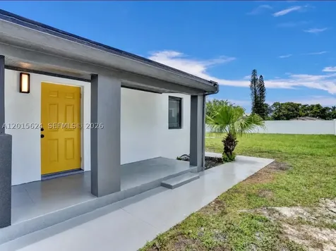 4129 SW 23 Street West Park FL 33023