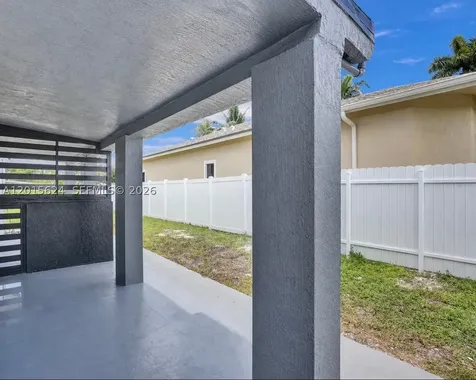 4129 SW 23 Street West Park FL 33023