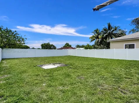 4129 SW 23 Street West Park FL 33023