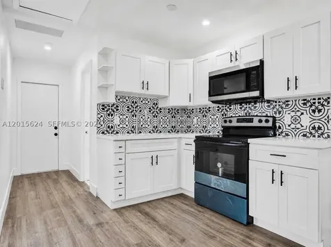 4129 SW 23 Street West Park FL 33023