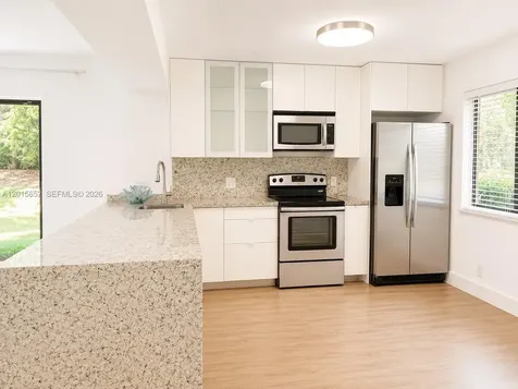 439 Lakeview Drive Weston FL 33326