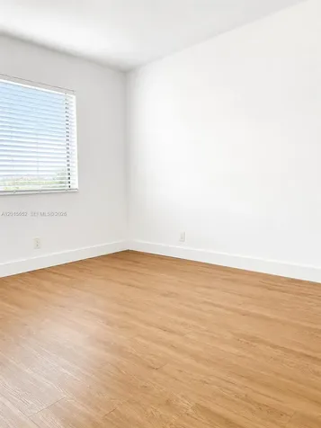 439 Lakeview Drive Weston FL 33326