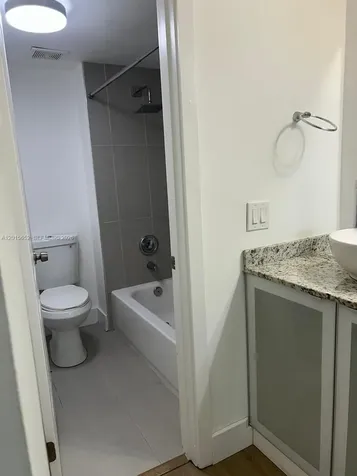 439 Lakeview Drive Weston FL 33326