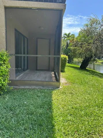 439 Lakeview Drive Weston FL 33326