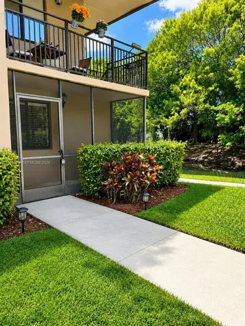 439 Lakeview Drive Weston FL 33326