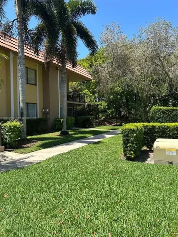 439 Lakeview Drive Weston FL 33326