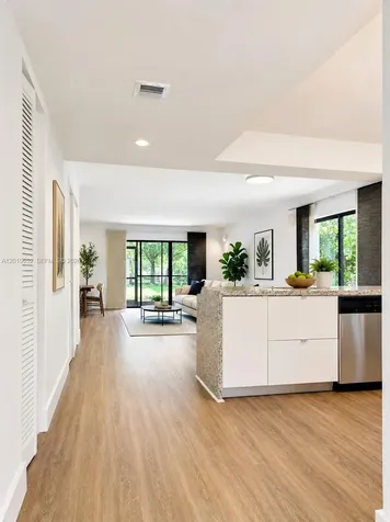 439 Lakeview Drive Weston FL 33326