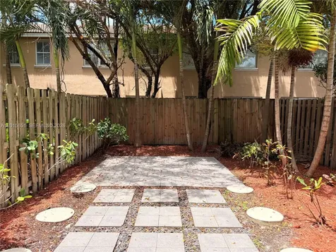 1328 SE 26th Terrace Homestead FL 33035