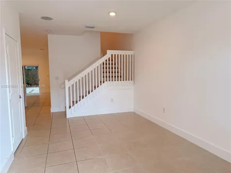 1328 SE 26th Terrace Homestead FL 33035