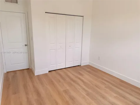 1328 SE 26th Terrace Homestead FL 33035