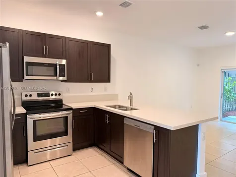 1328 SE 26th Terrace Homestead FL 33035