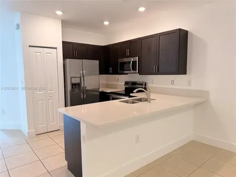 1328 SE 26th Terrace Homestead FL 33035