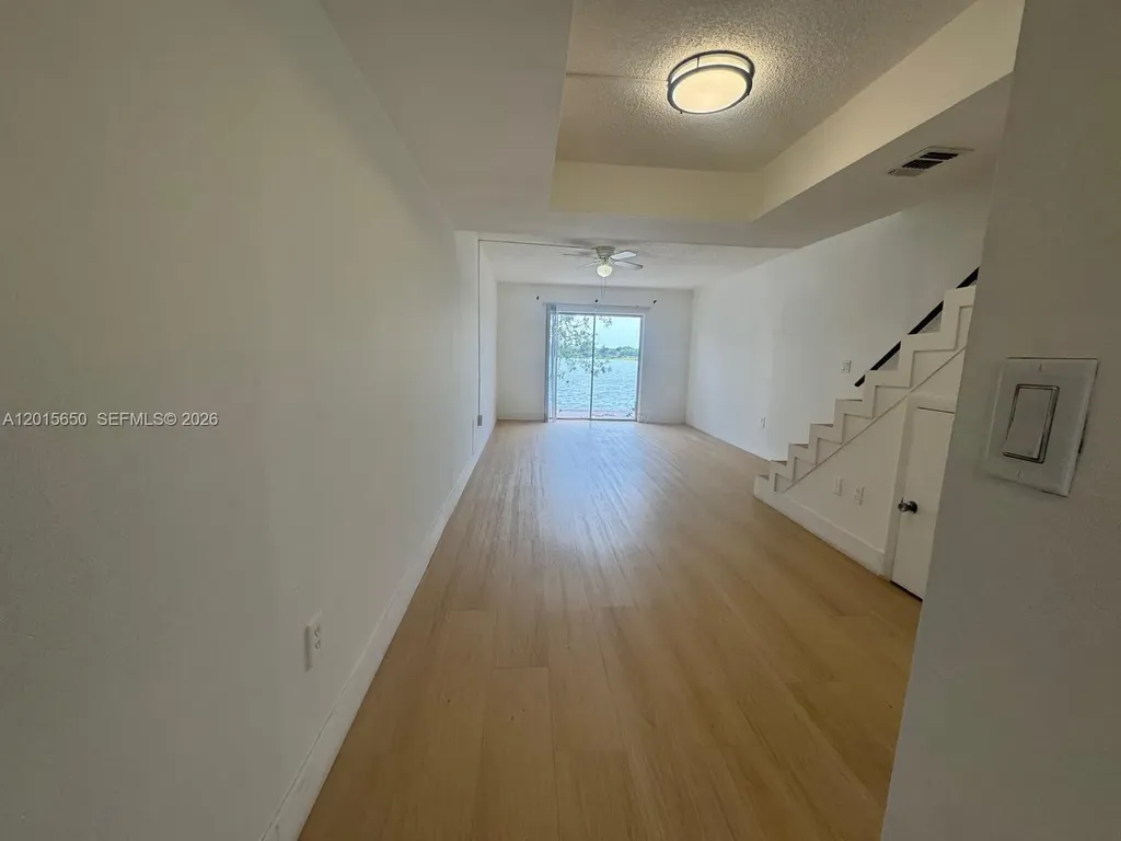 4122 SW 61st Avenue Davie FL 33314