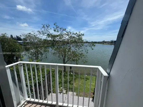 4122 SW 61st Avenue Davie FL 33314