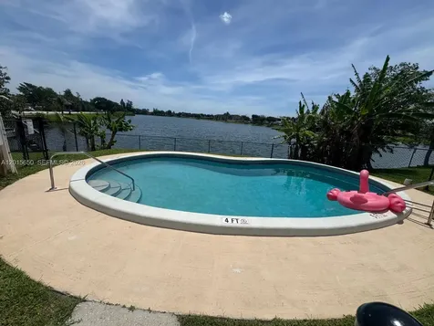 4122 SW 61st Avenue Davie FL 33314