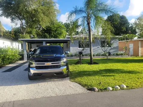 266 NE 162nd Street Miami FL 33162