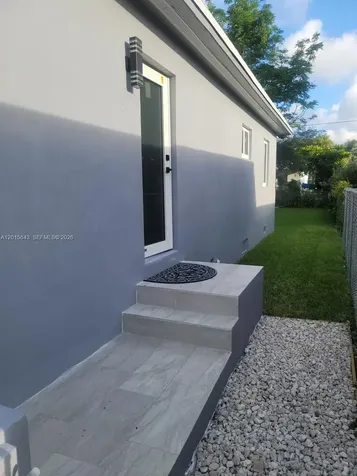266 NE 162nd Street Miami FL 33162