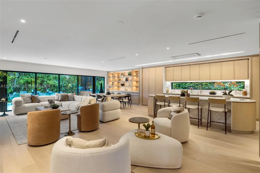 72 W Shore Drive W Miami FL 33133
