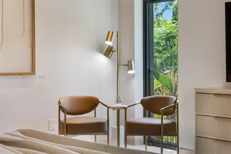72 W Shore Drive W Miami FL 33133