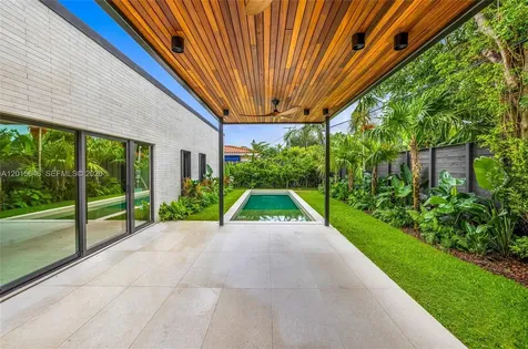 72 W Shore Drive W Miami FL 33133
