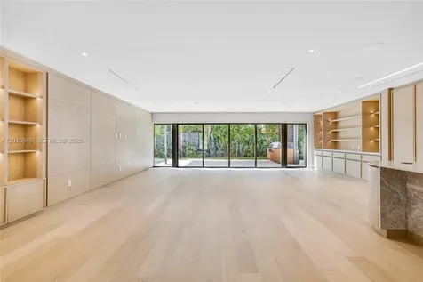 72 W Shore Drive W Miami FL 33133